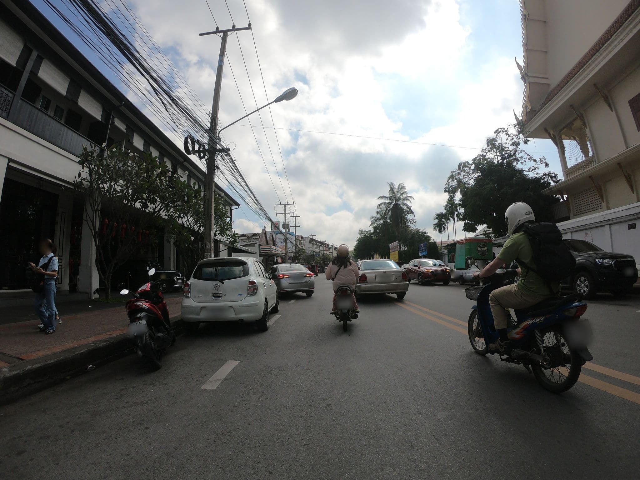 Street view near เชียงใหม่เรสสิเดนซ์, Chiang Mai — © chanuwath_grab (CC BY-SA · Mapillary)