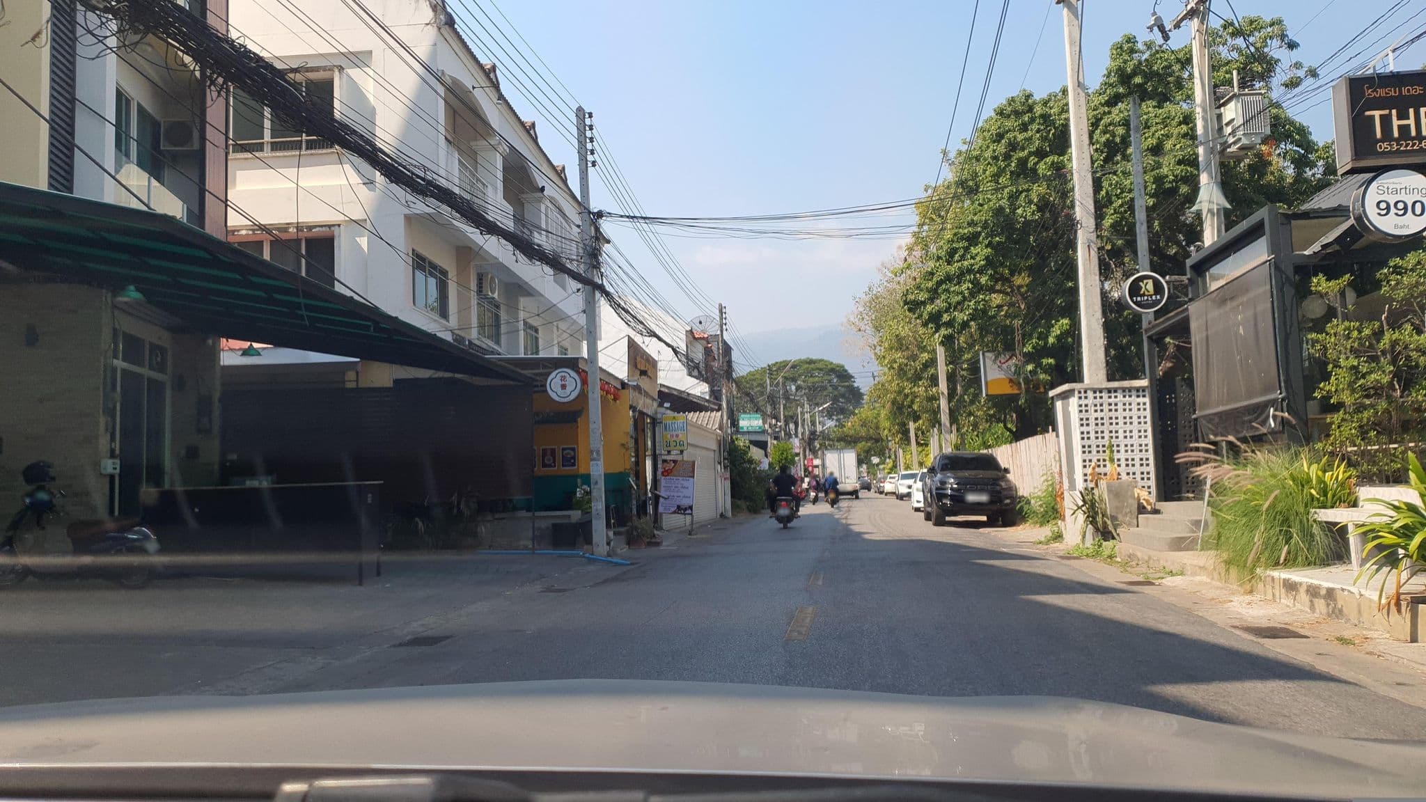 Street view near Nimman Boutique Resort | นิมมาน บูติค รีสอร์ท, Chiang Mai — © jrcarlsen (CC BY-SA · Mapillary)