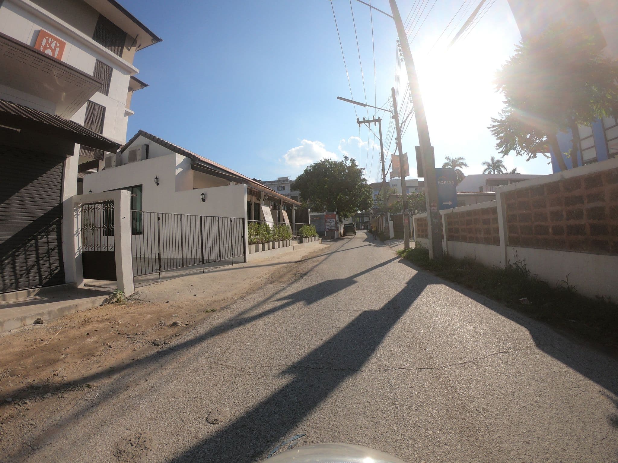 Street view near Hop Inn Chiang Mai (โรงแรมฮ็อป อิน เชียงใหม่), Chiang Mai — © chanuwath_grab (CC BY-SA · Mapillary)