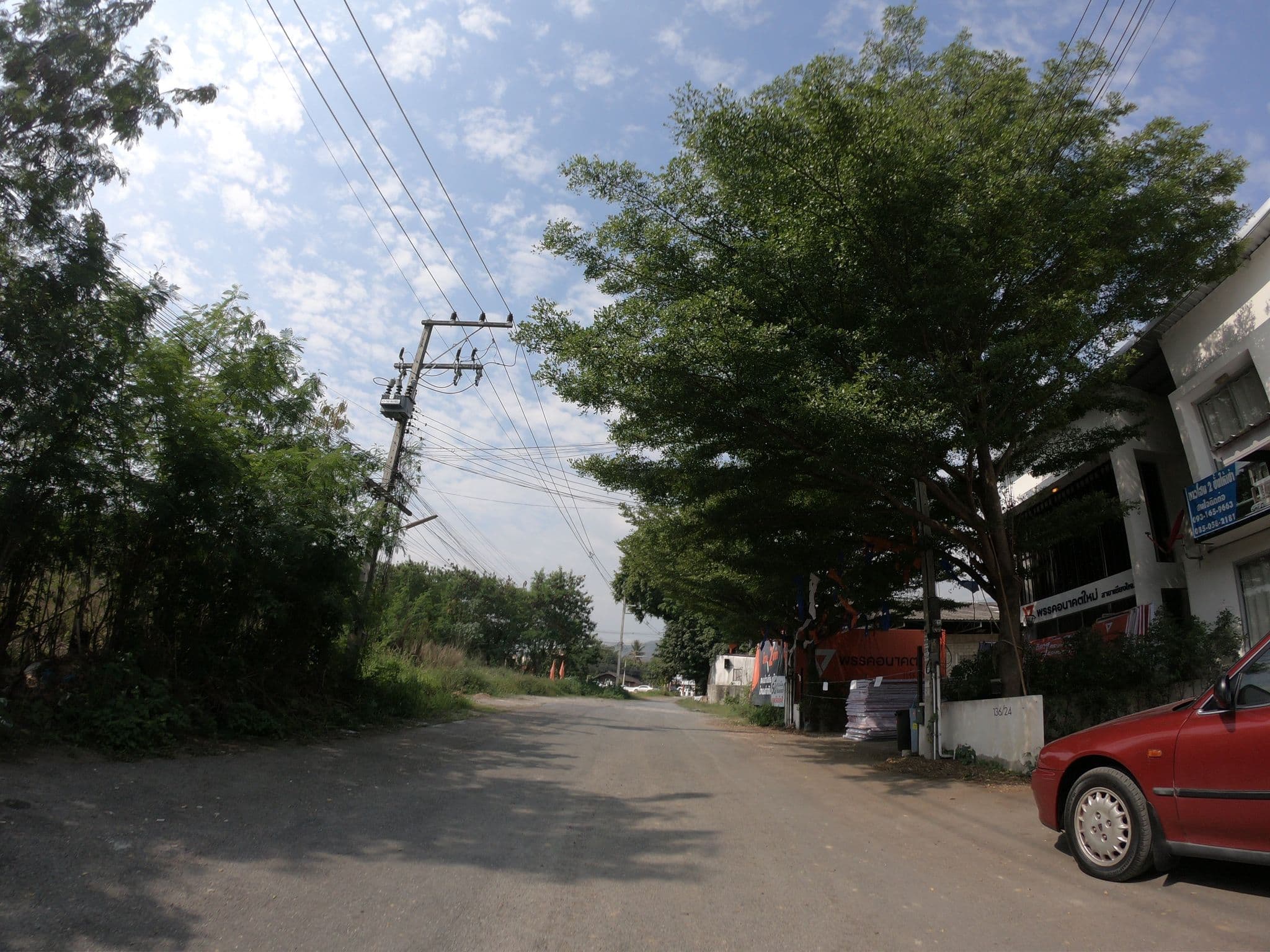 Street view near 澜山酒店 Lanshan boutique hotel, Chiang Mai — © chanuwath_grab (CC BY-SA · Mapillary)