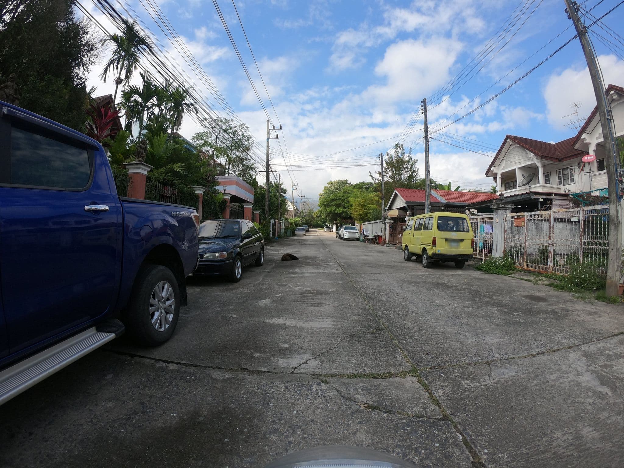 Street view near Kuangsing Hotel, Chiang Mai — © chanuwath_grab (CC BY-SA · Mapillary)