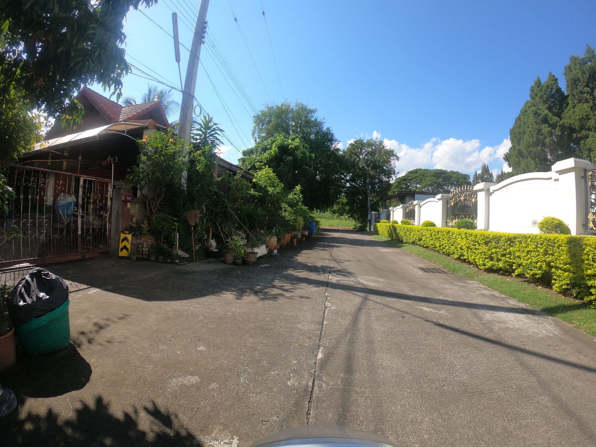 Street view near บ้านอุ่นเกล้า อาพาร์ทเม้นต์, Chiang Mai — © chanuwath_grab (CC BY-SA · Mapillary)