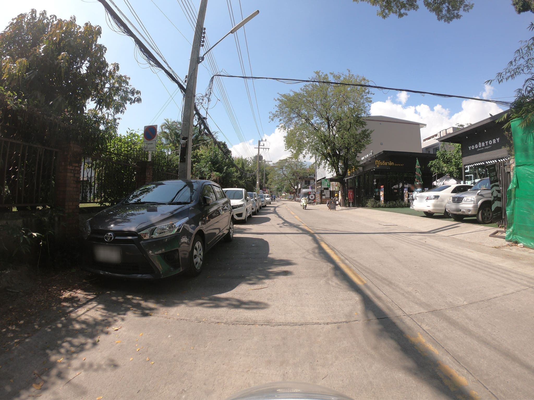 Street view near Centerparc By Paxton Hotel, Chiang Mai — © chanuwath_grab (CC BY-SA · Mapillary)