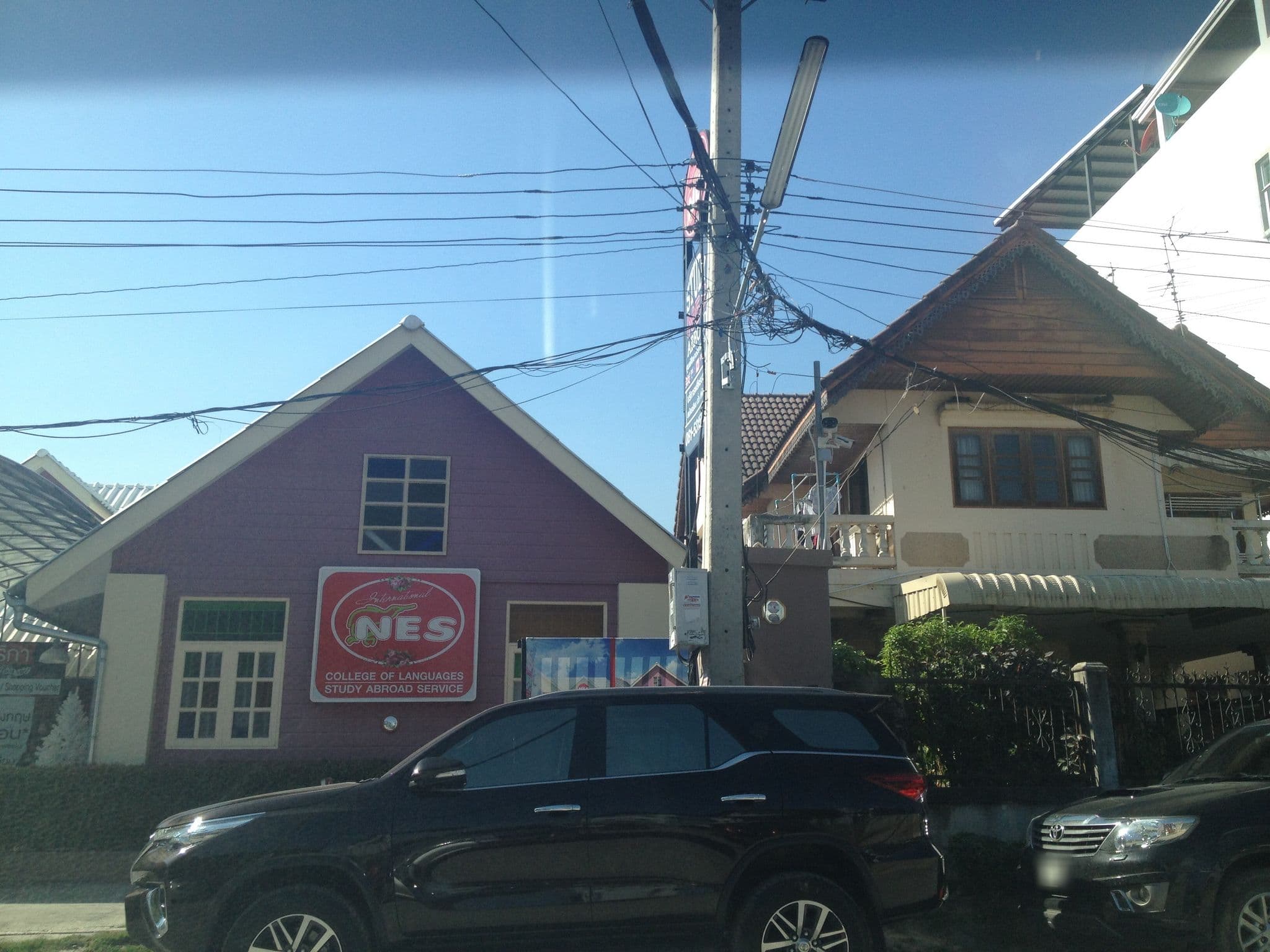 Street view near Jaritt Nymmanh, Chiang Mai — © jimwatana (CC BY-SA · Mapillary)