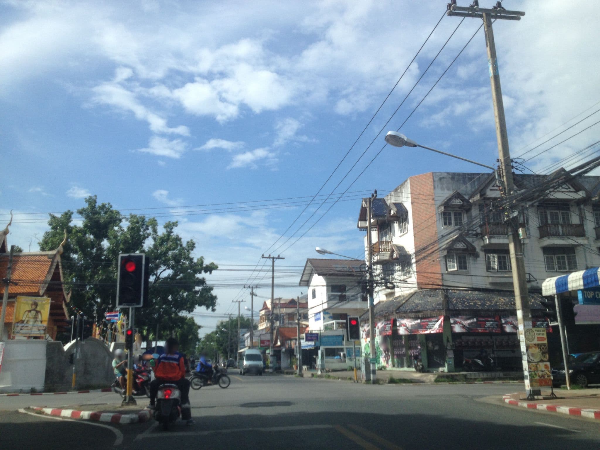 Street view near Paraiso Hotel, Chiang Mai — © jimwatana (CC BY-SA · Mapillary)