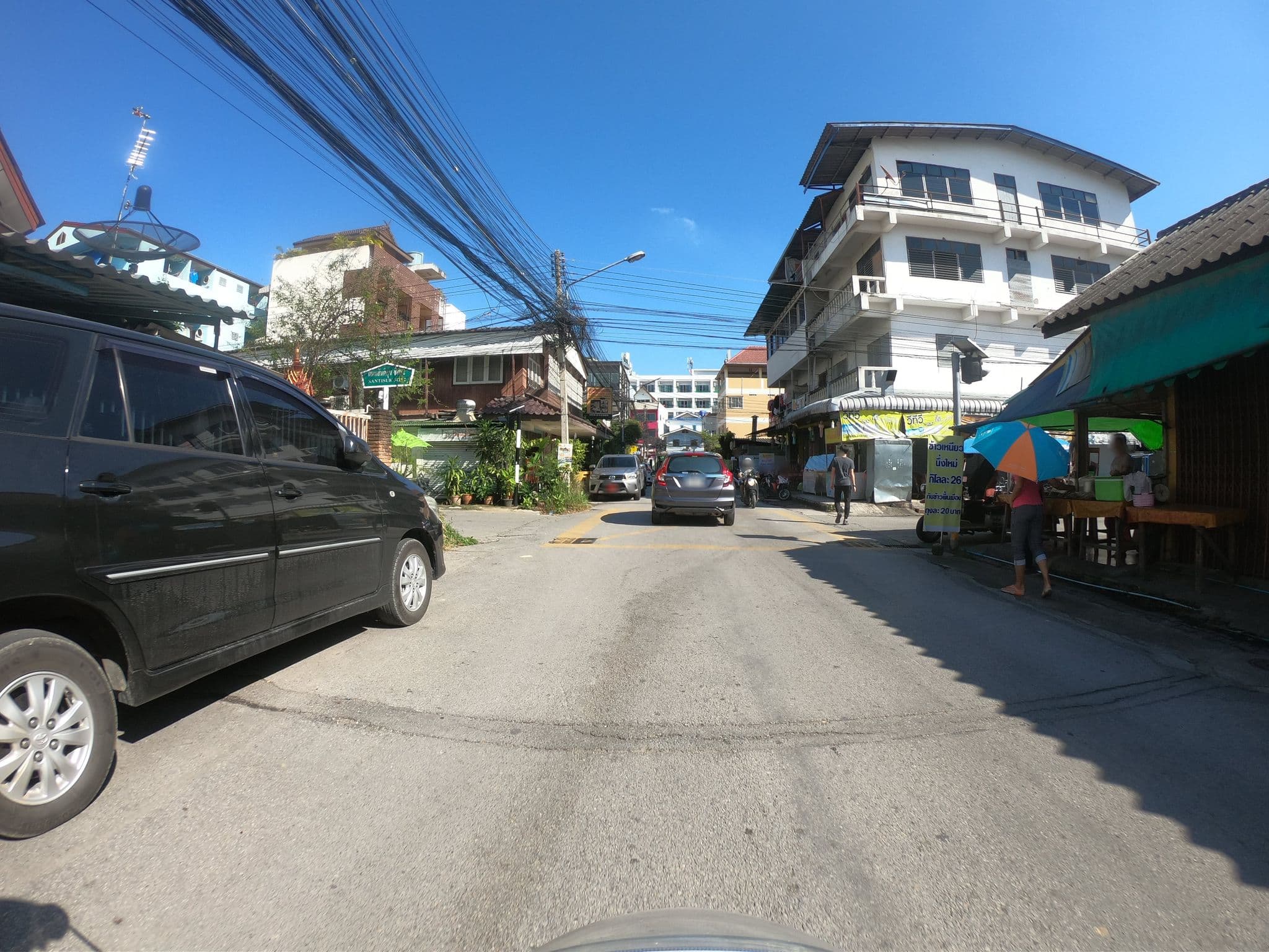 Street view near The Empress Hotel, Chiang Mai — © chanuwath_grab (CC BY-SA · Mapillary)