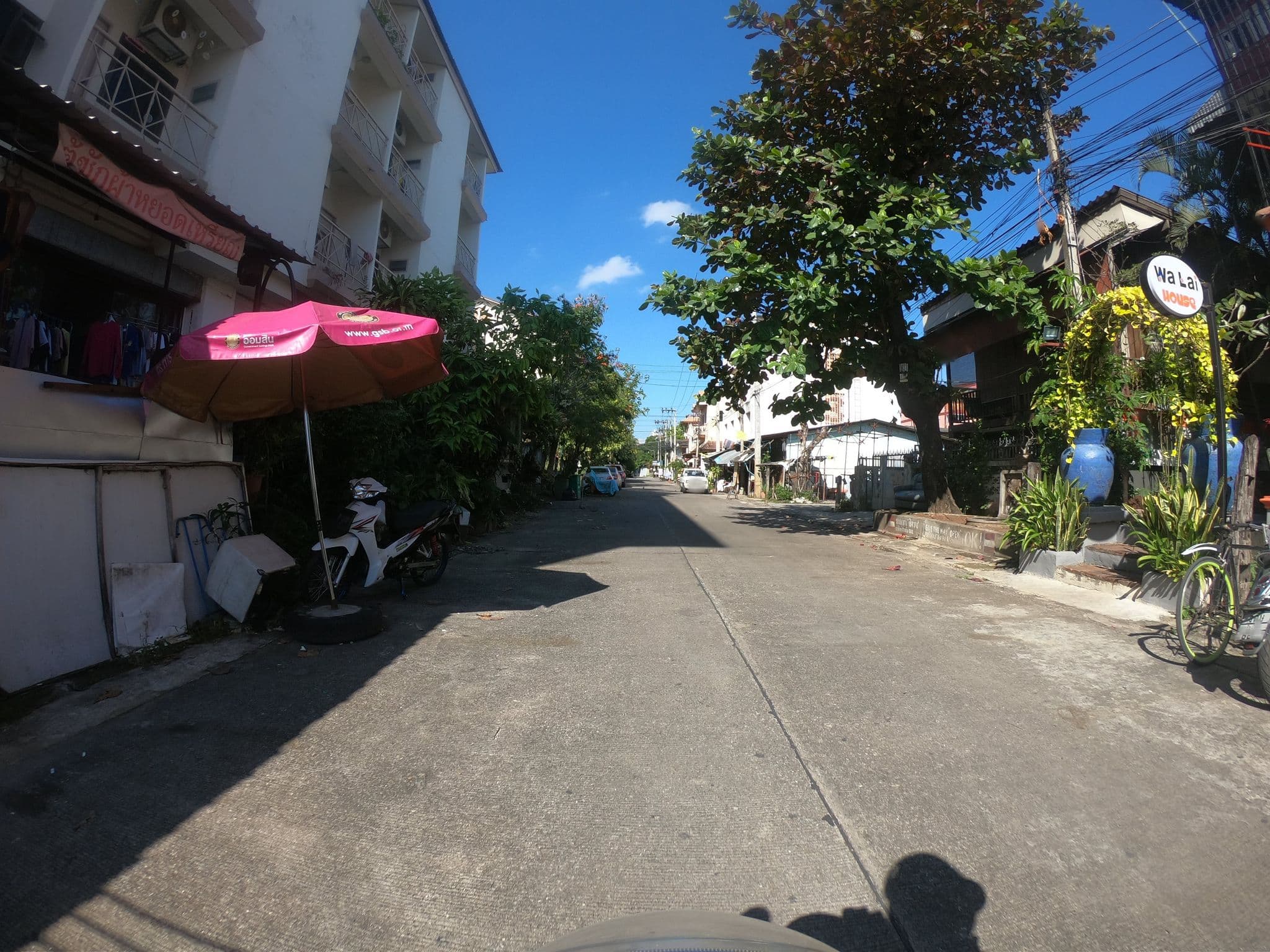 Street view near Walai House Boutique Guesthouse, Chiang Mai — © chanuwath_grab (CC BY-SA · Mapillary)