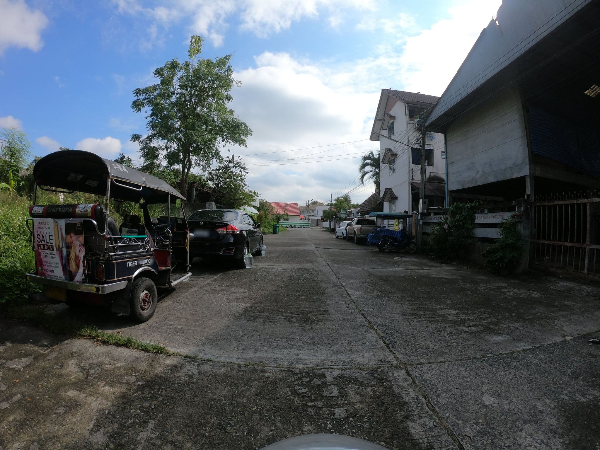 Street view near สุรินทร์ อพาร์ทเม้น, Chiang Mai — © chanuwath_grab (CC BY-SA · Mapillary)