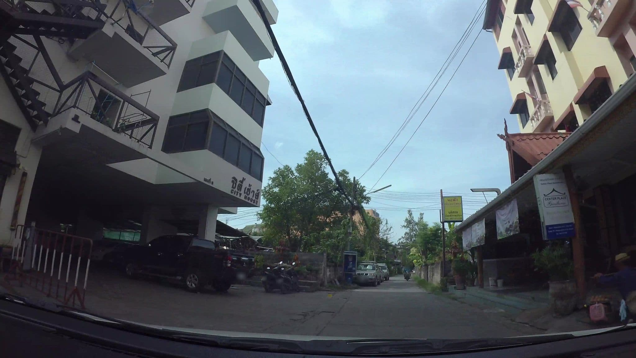 Street view near HI : Chiang Mai Cente Place, Chiang Mai — © kaart_3 (CC BY-SA · Mapillary)