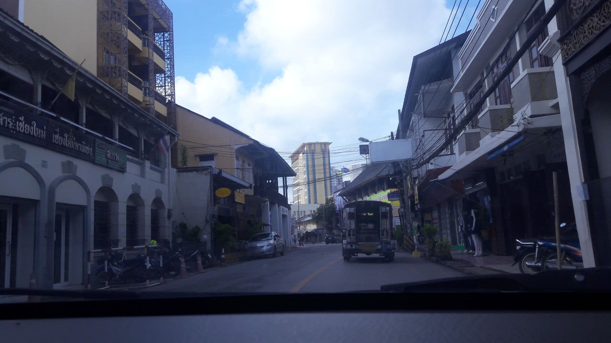 Street view near July garden inn, Chiang Mai — © ratchaphat (CC BY-SA · Mapillary)