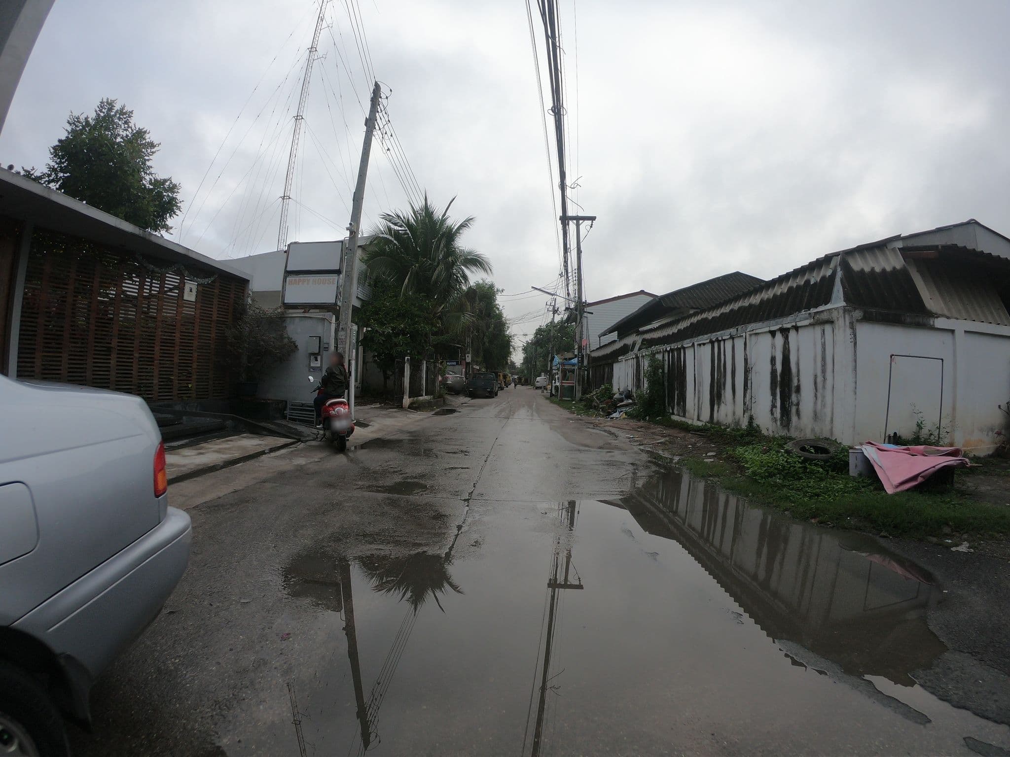 Street view near Antique Chiang Mai Hotel, Chiang Mai — © chanuwath_grab (CC BY-SA · Mapillary)