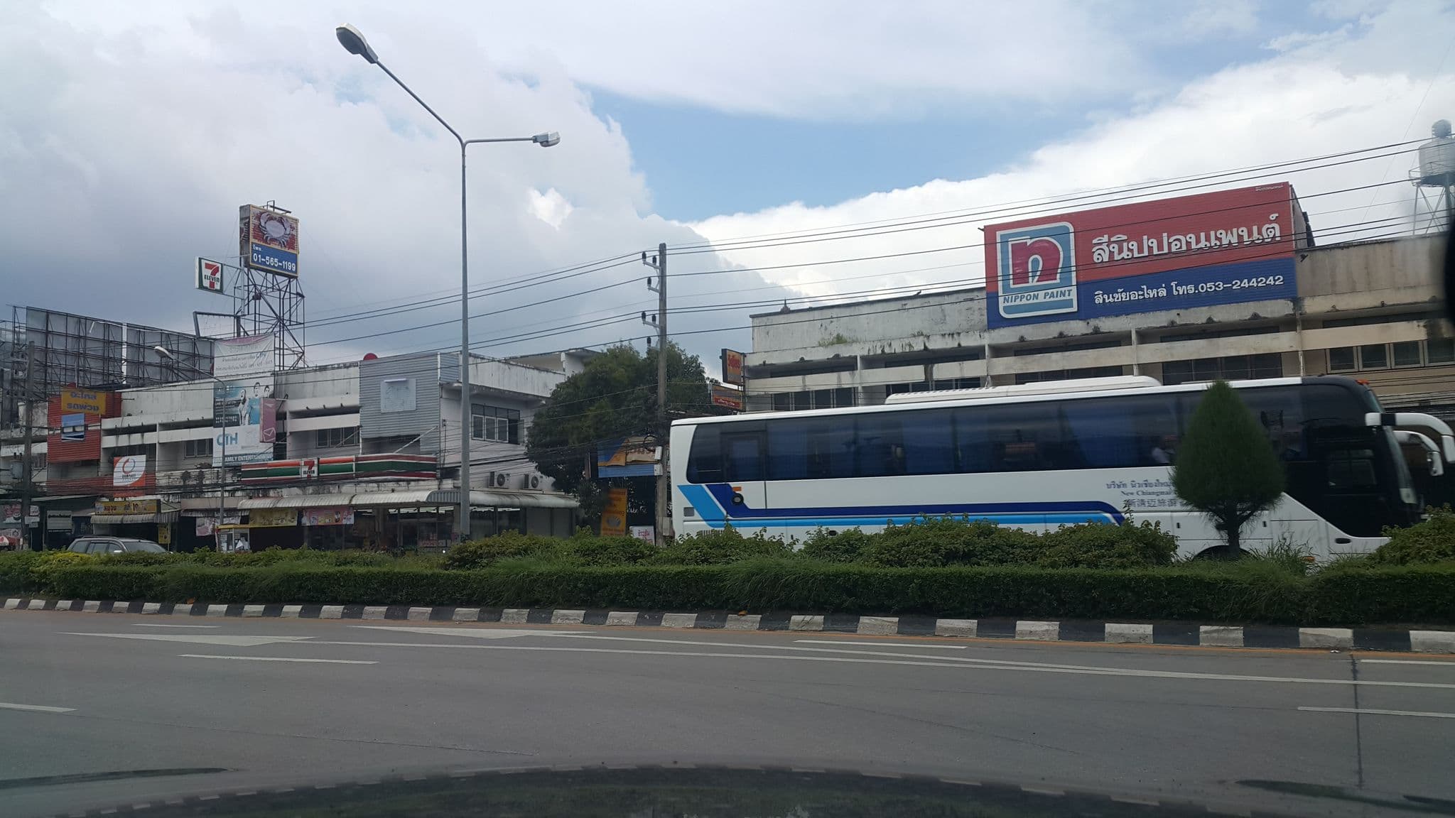 Street view near ปายบ้านไทย รีสอร์ท, Chiang Mai — © jrcarlsen (CC BY-SA · Mapillary)