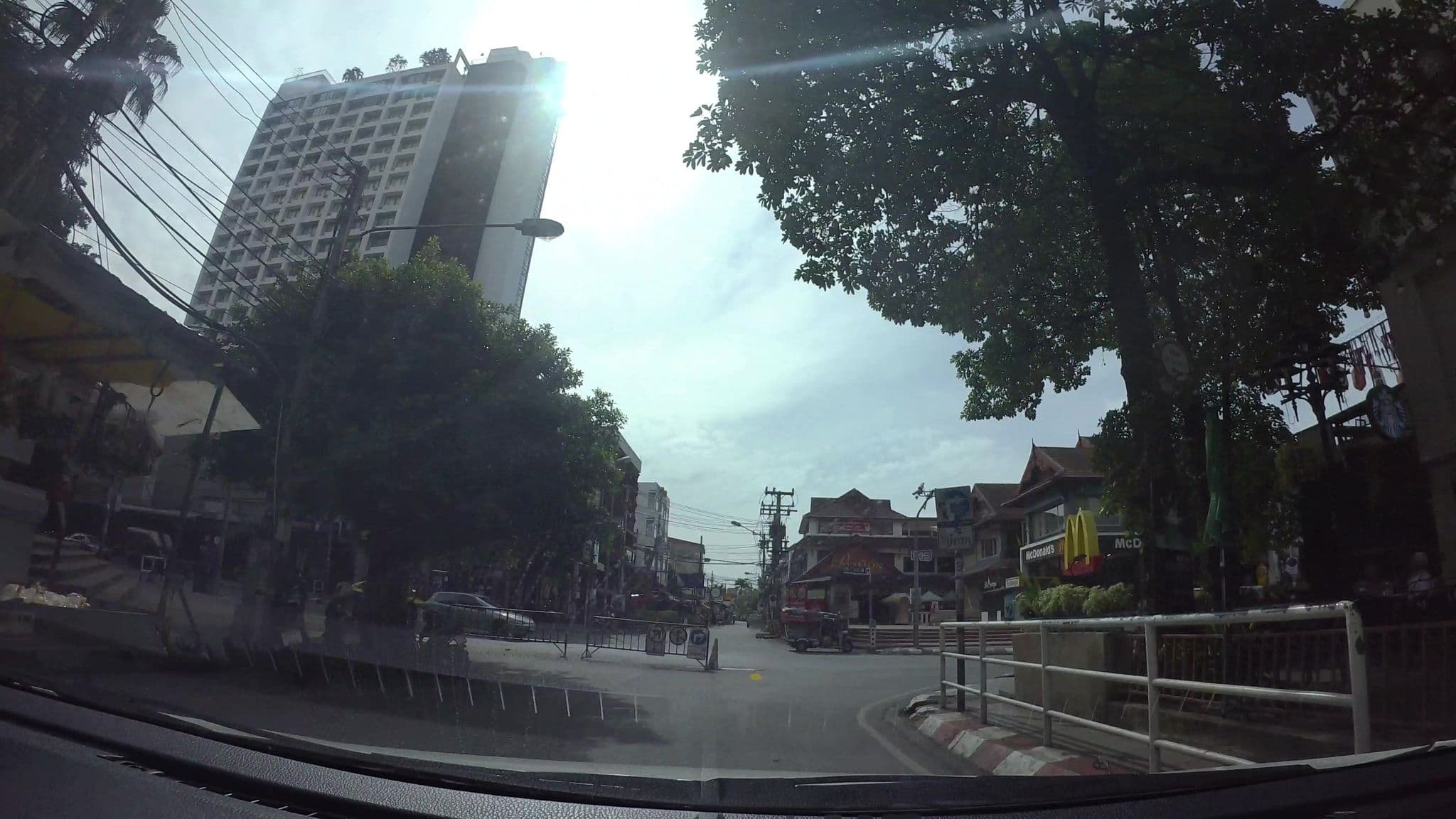 Street view near Dusit Princess Chiang Mai Hotel, Chiang Mai — © kaart_3 (CC BY-SA · Mapillary)