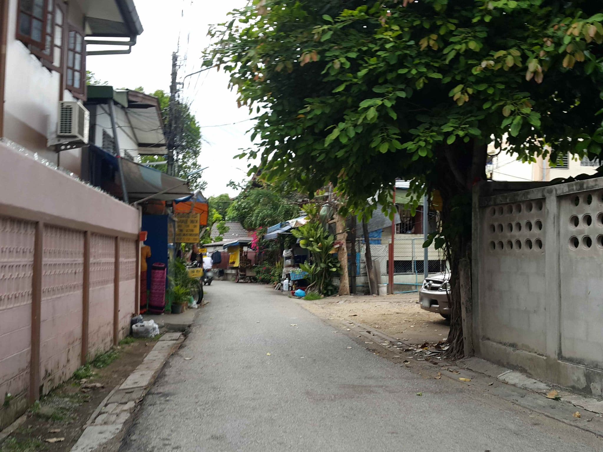 Street view near SLEEP! HOTEL, Chiang Mai — © jrcarlsen (CC BY-SA · Mapillary)