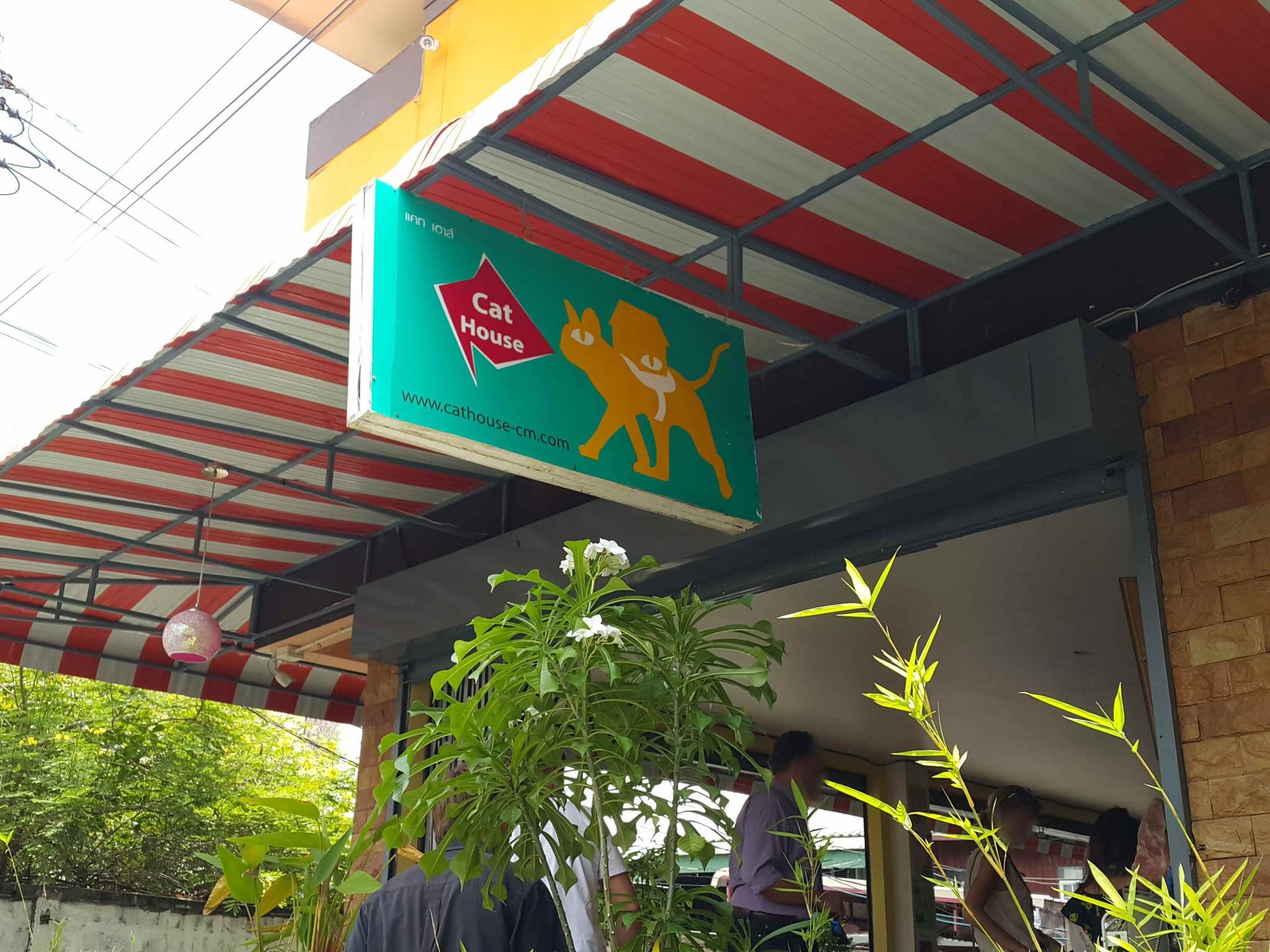 Street view near Lantern House, Chiang Mai — © jrcarlsen (CC BY-SA · Mapillary)