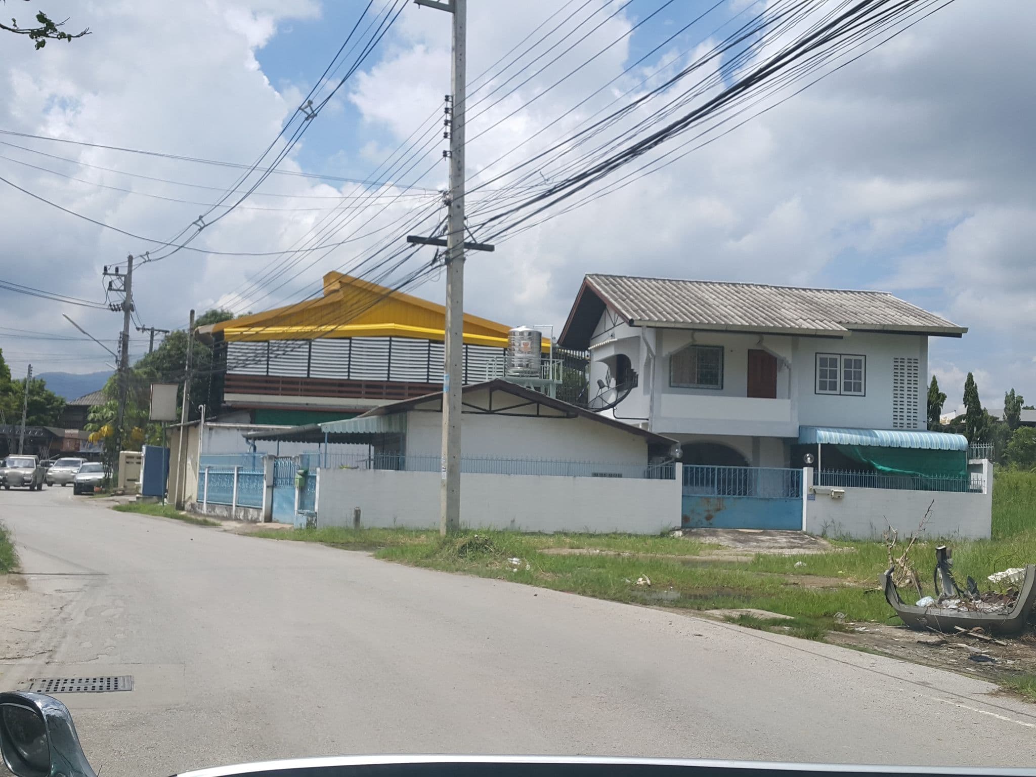 Street view near Daimond place, Chiang Mai — © jrcarlsen (CC BY-SA · Mapillary)