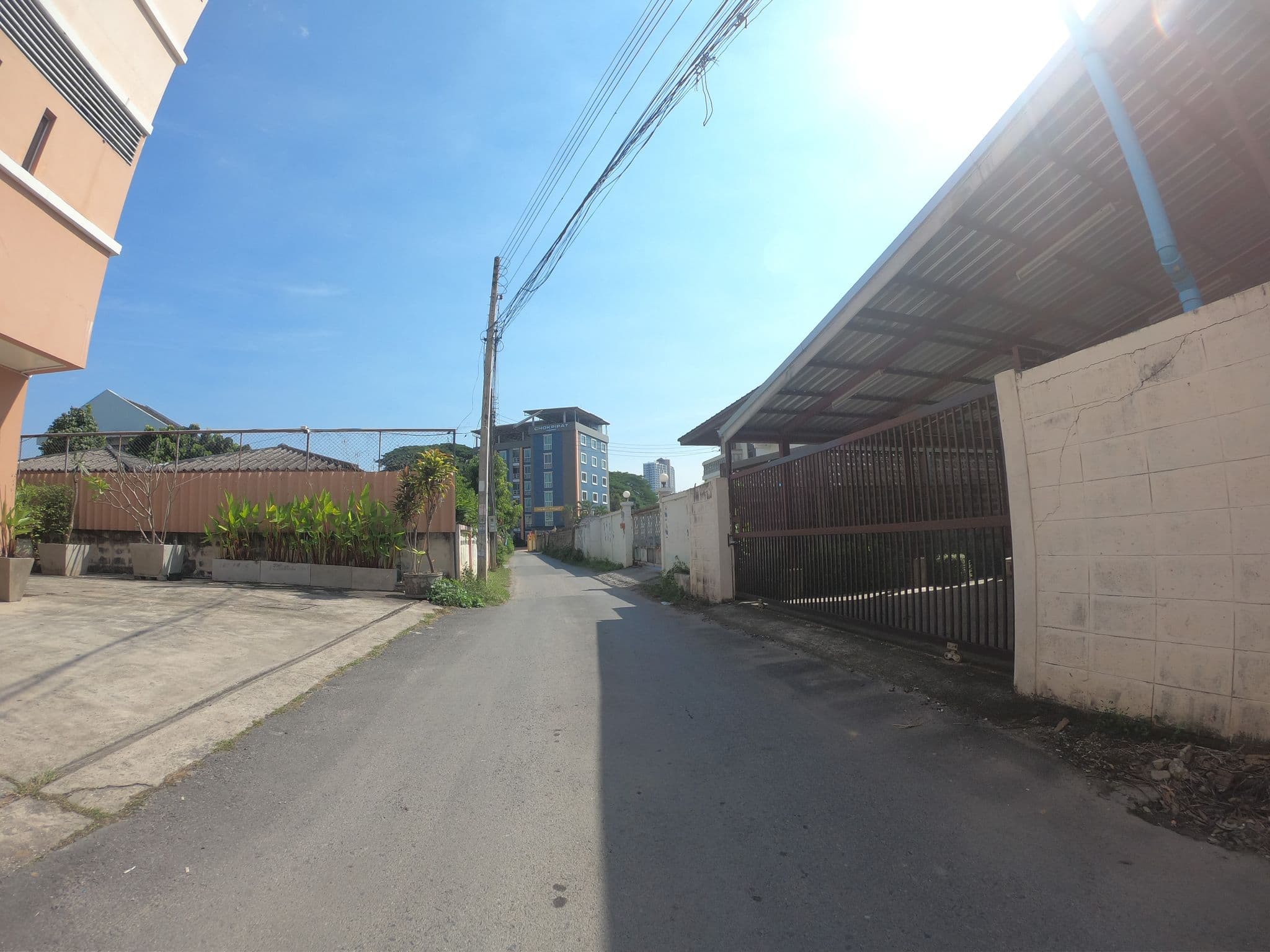 Street view near บ้านกอบคำ, Chiang Mai — © chanuwath_grab (CC BY-SA · Mapillary)