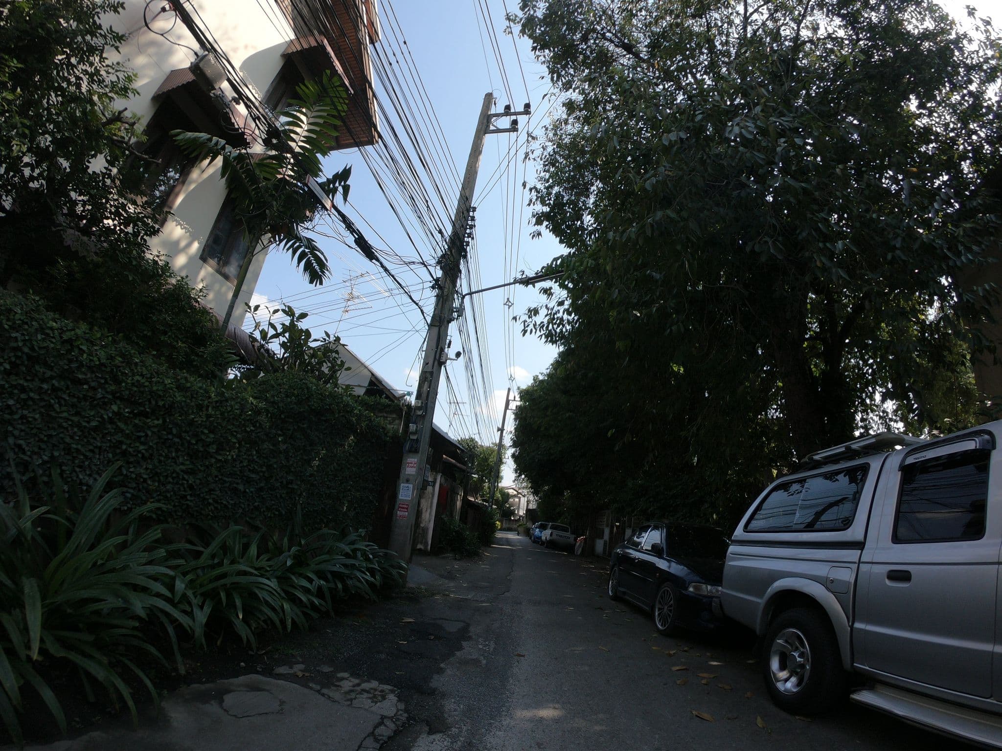 Street view near Puripunn Baby Grand Boutique Hotel Chiang Mai, Chiang Mai — © chanuwath_grab (CC BY-SA · Mapillary)