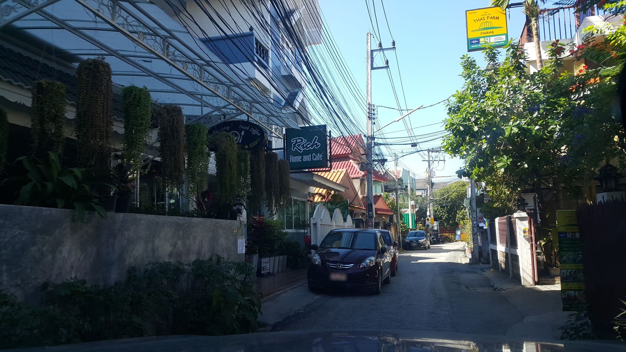 Street view near Kaew Klao House Room Fo Rent, Chiang Mai — © jrcarlsen (CC BY-SA · Mapillary)