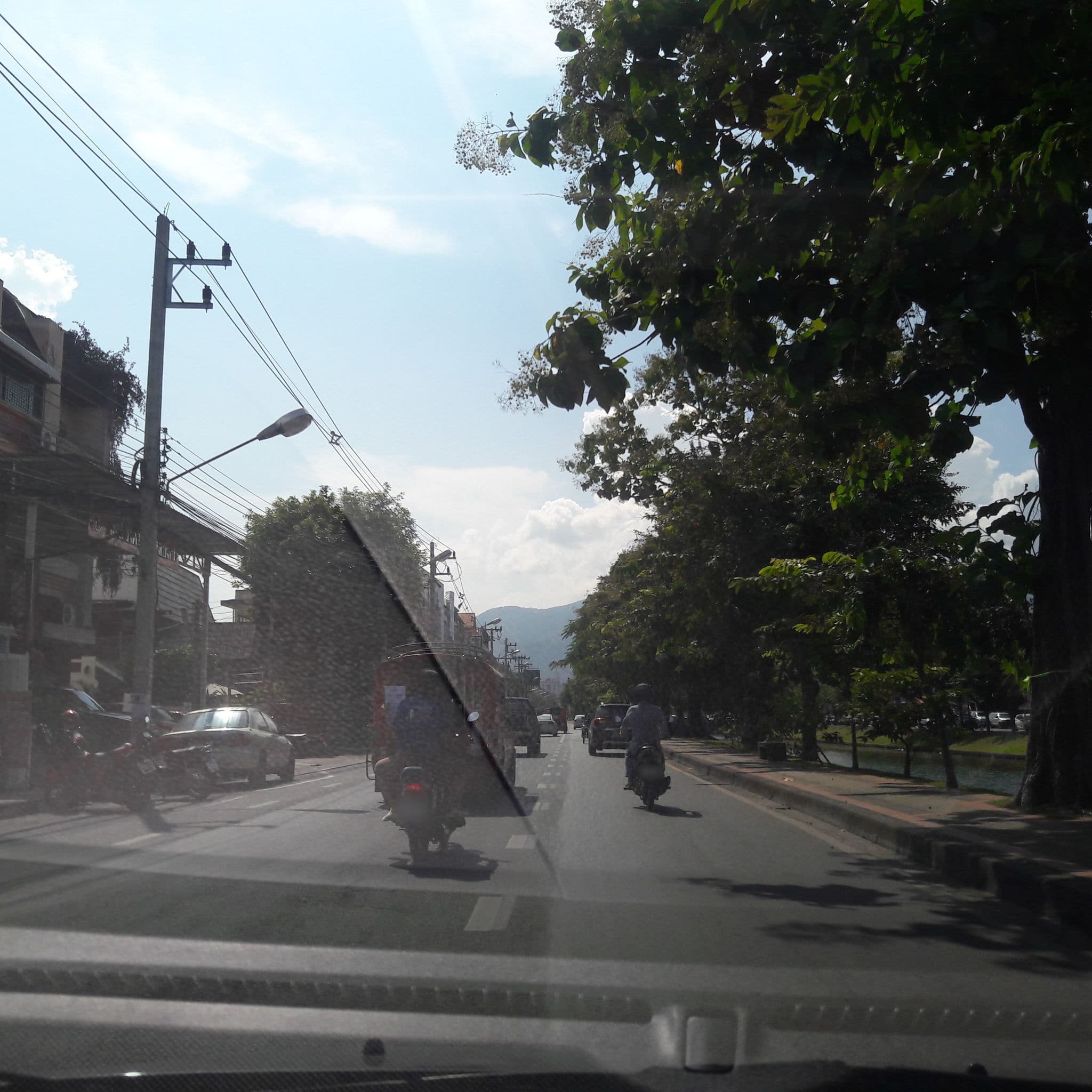 Street view near Ping Buri Hotel, Chiang Mai — © superbate (CC BY-SA · Mapillary)