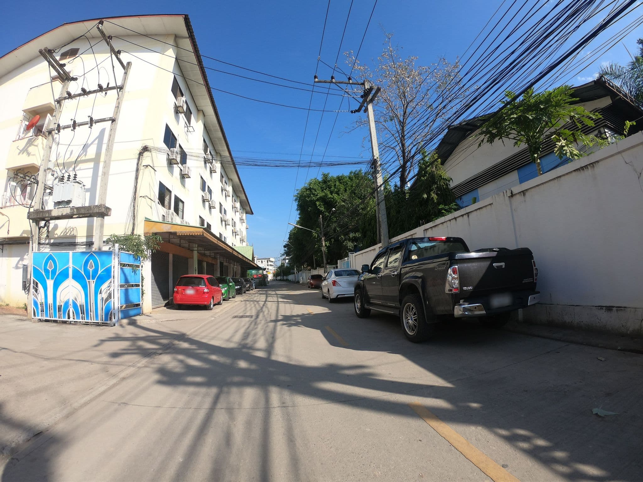 Street view near Good Inn Hotel, Chiang Mai — © chanuwath_grab (CC BY-SA · Mapillary)