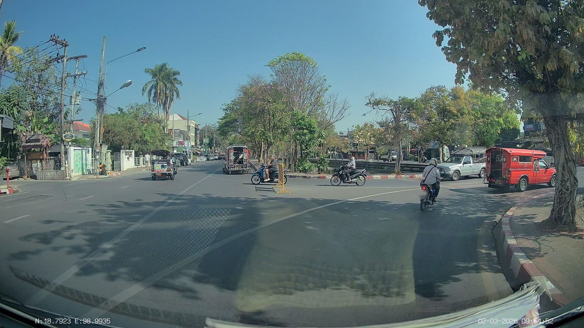 Street view near double lucky hotel, Chiang Mai — © ThailandCambodia (CC BY-SA · Mapillary)