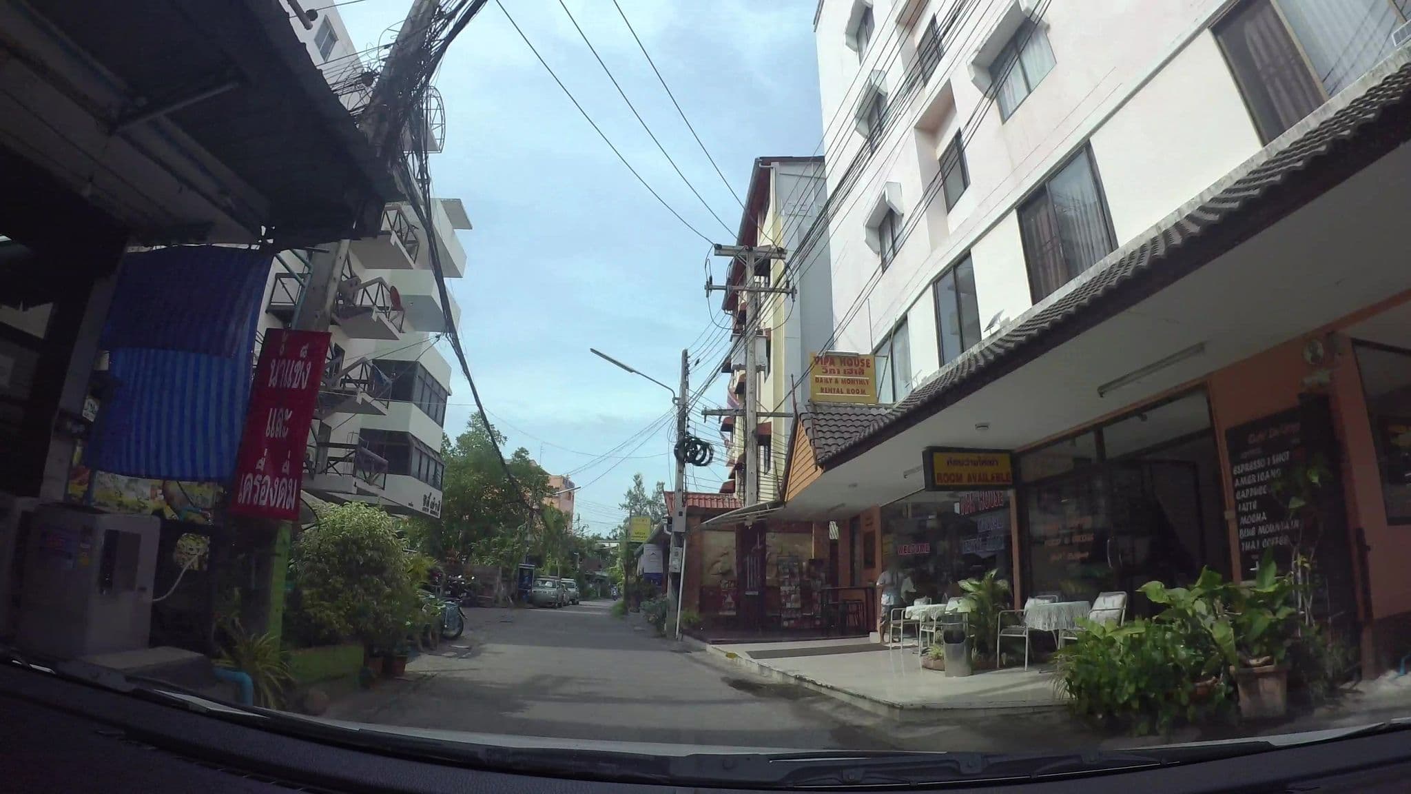Street view near HI-Center Place, Chiang Mai — © kaart_3 (CC BY-SA · Mapillary)