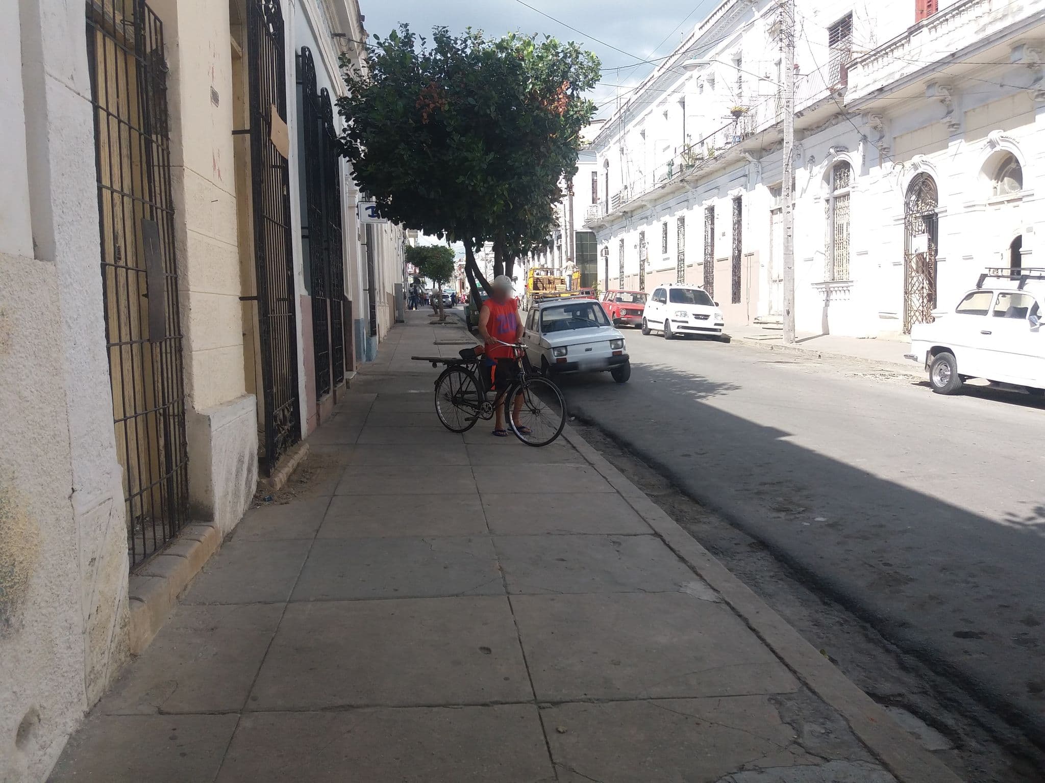 Street view near Lourdes, Cienfuegos