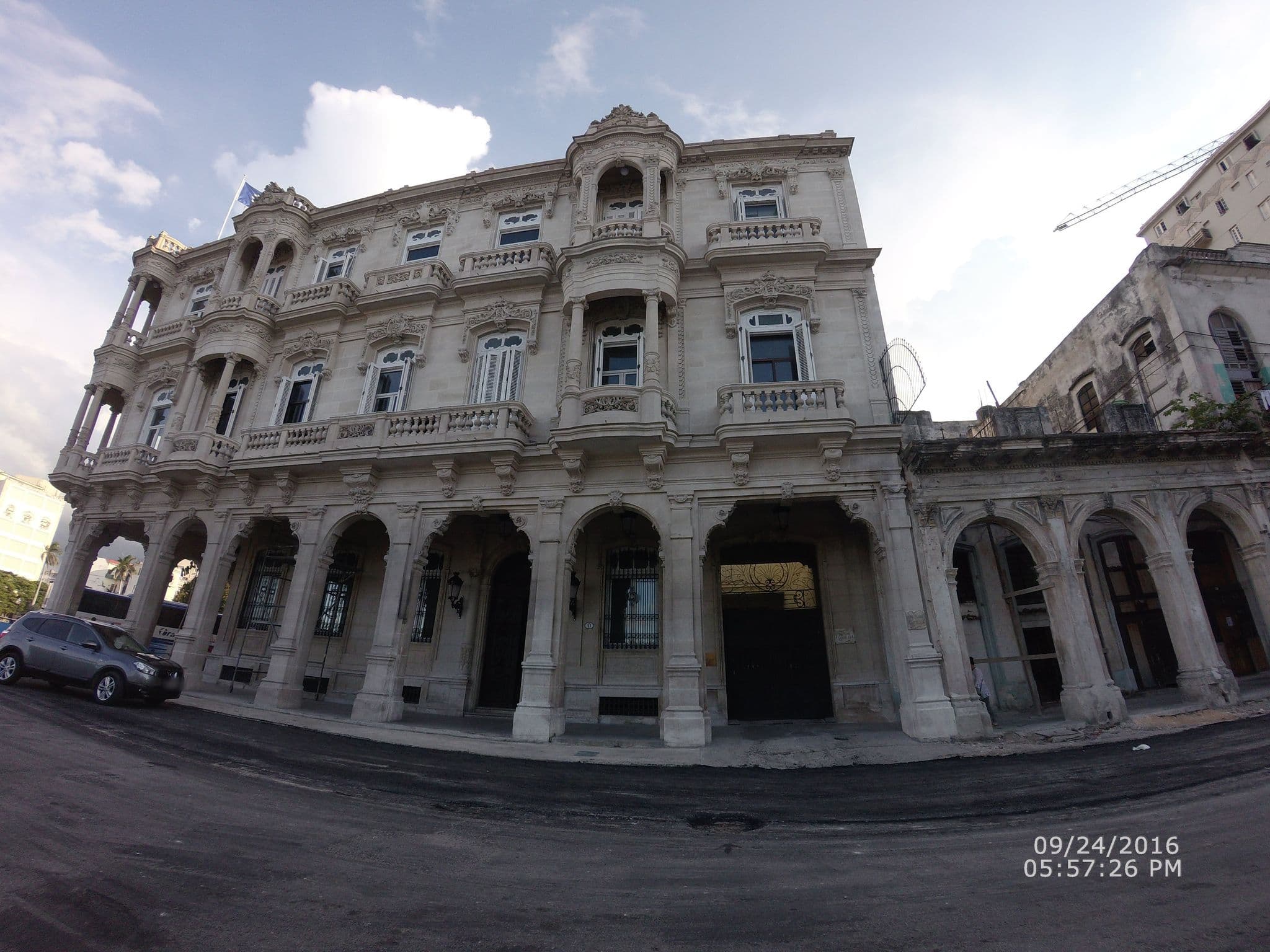 Street view near Apartment by the bay, Centro Habana — © havana (CC BY-SA · Mapillary)