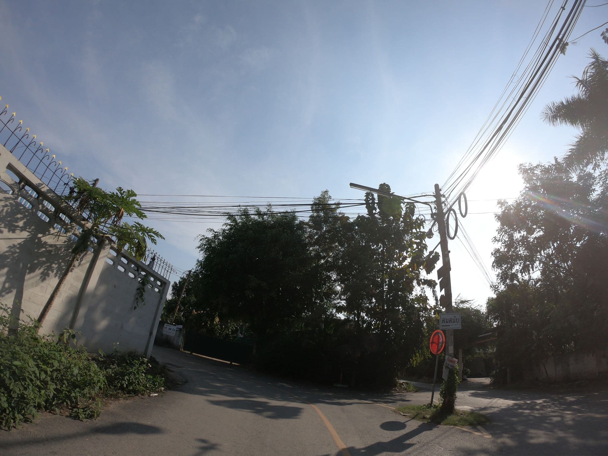 Street view near Villa San Pee Seua, Chiang Mai — © chanuwath_grab (CC BY-SA · Mapillary)