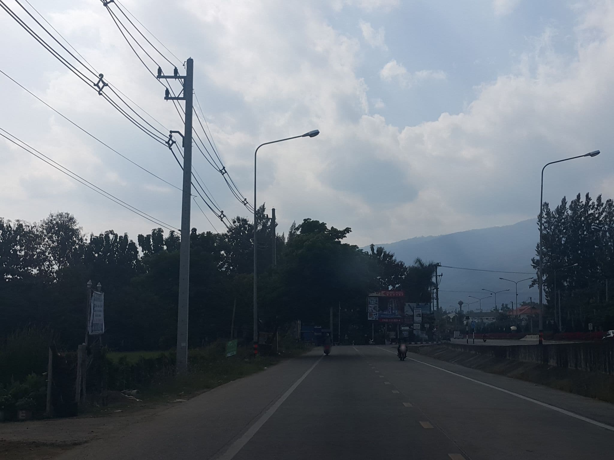 Street view near ประภาวัล รีสอร์ท ;}, Chiang Mai — © jrcarlsen (CC BY-SA · Mapillary)