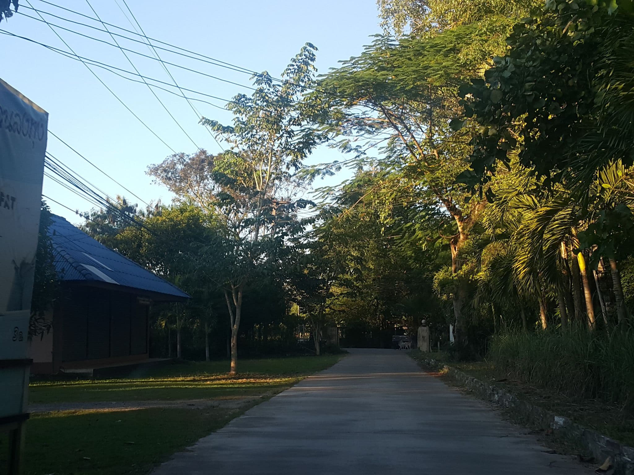 Street view near D COMMANDO BB-GUN, San Kamphaeng — © jrcarlsen (CC BY-SA · Mapillary)