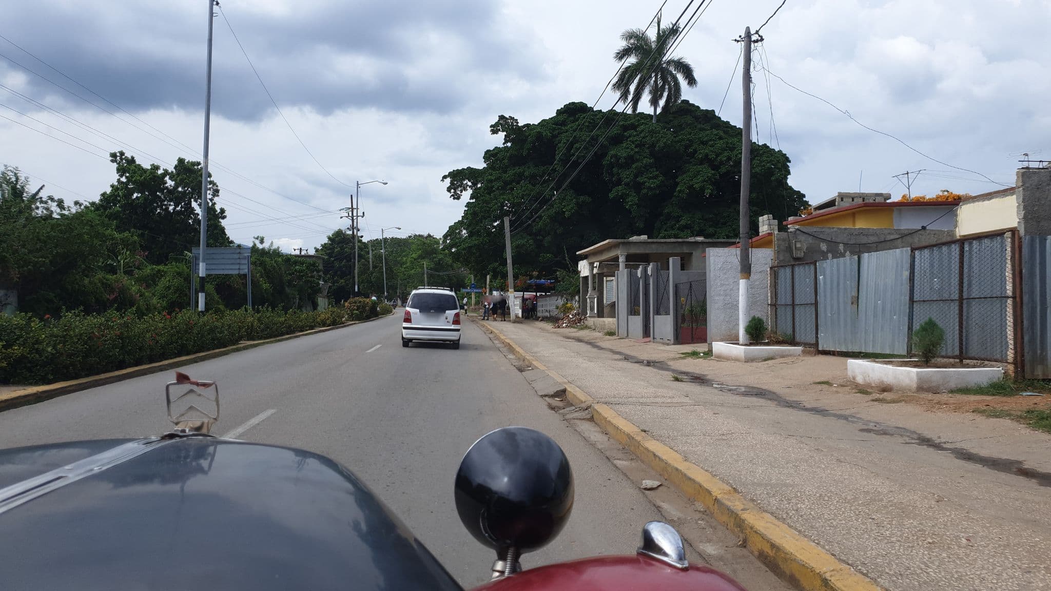 Street view near Hostal Leymar, Trinidad