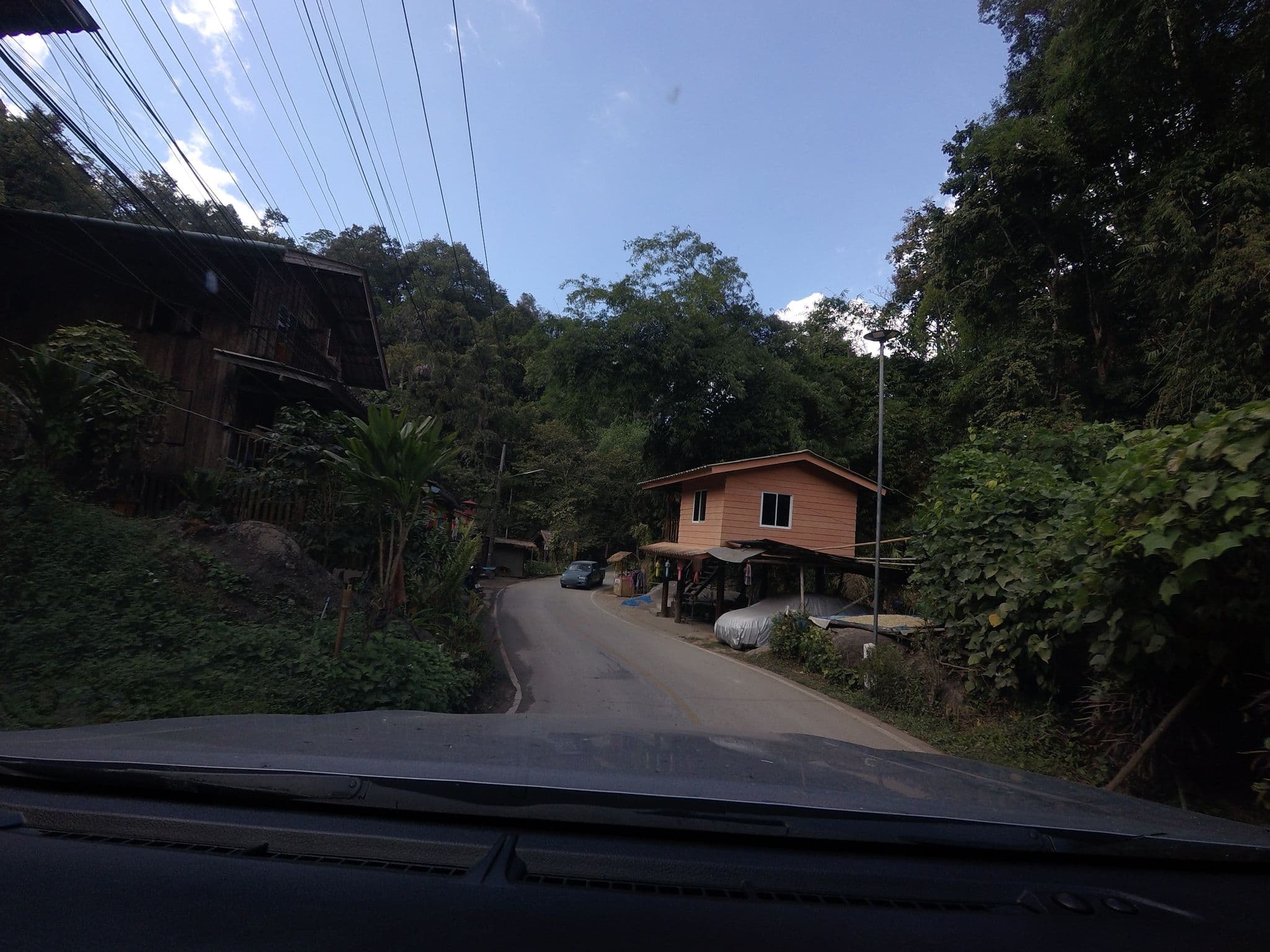 Street view near Jenjira Homestay, San Kamphaeng — © mishari (CC BY-SA · Mapillary)