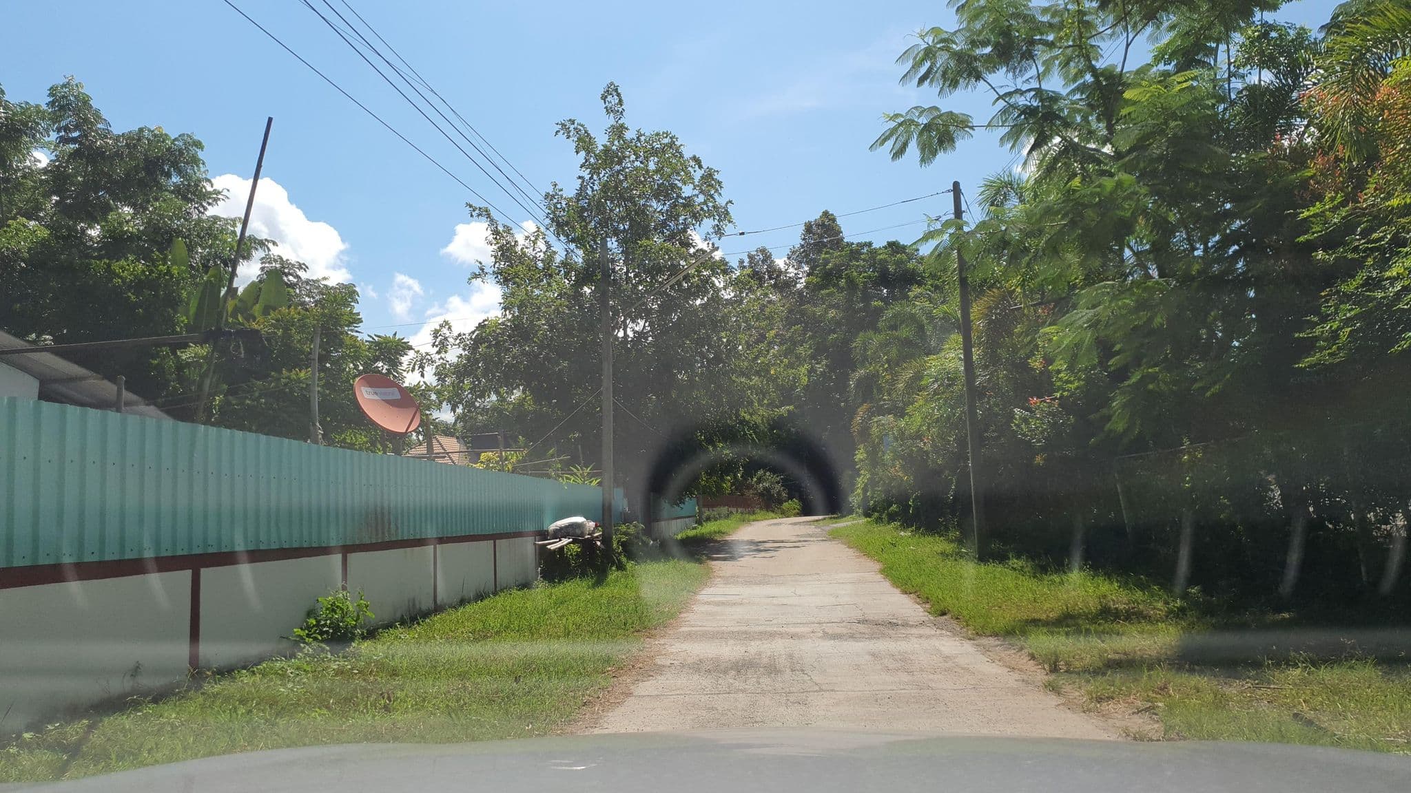 Street view near Baanpingkan Longstay Resort, San Kamphaeng — © jrcarlsen (CC BY-SA · Mapillary)