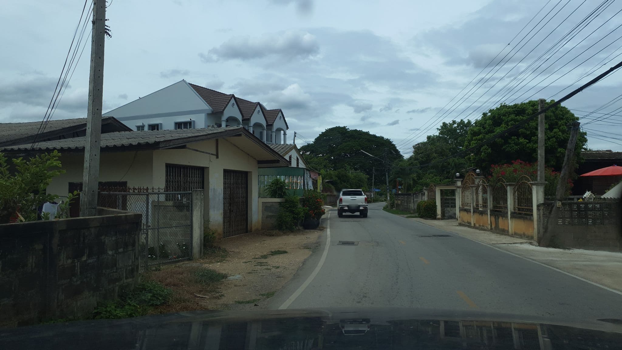 Street view near บีซีเพลส, Lampang — © jrcarlsen (CC BY-SA · Mapillary)