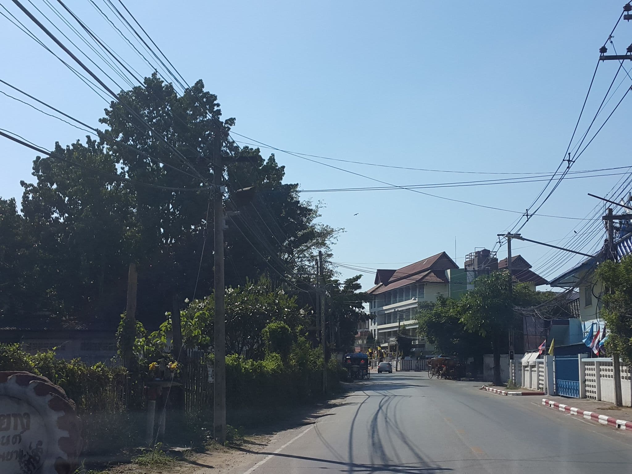Street view near เอื้องคำรีสอร์ท, Lampang — © jrcarlsen (CC BY-SA · Mapillary)