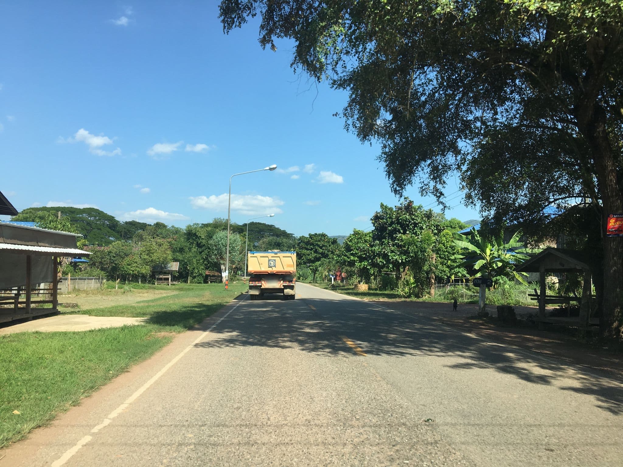 Street view near phupheangdao resort, Pong — © wapriz (CC BY-SA · Mapillary)