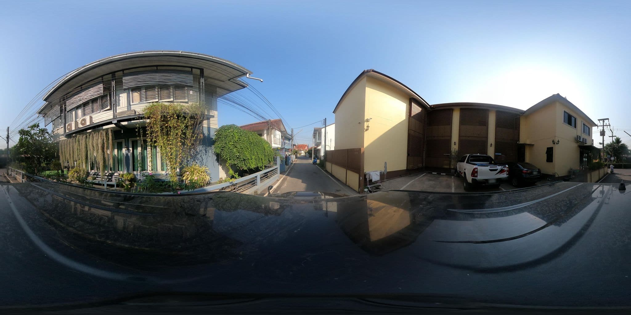 Street view near โรงแรมพรบุรี (Ponburi Hotel), Nan — © SoT (CC BY-SA · Mapillary)