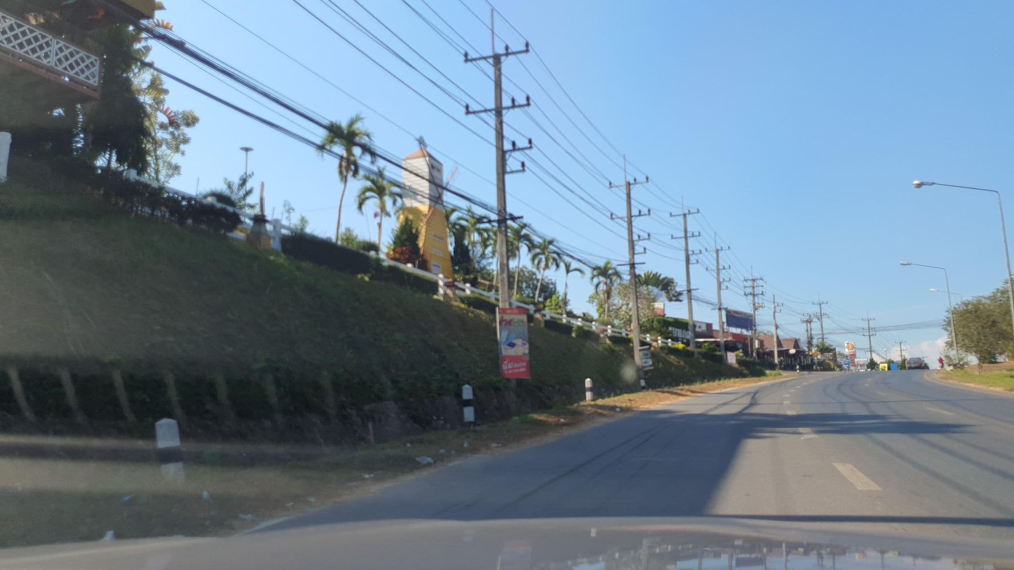 Street view near ชมพูภูคา, Chiang Klang — © jrcarlsen (CC BY-SA · Mapillary)