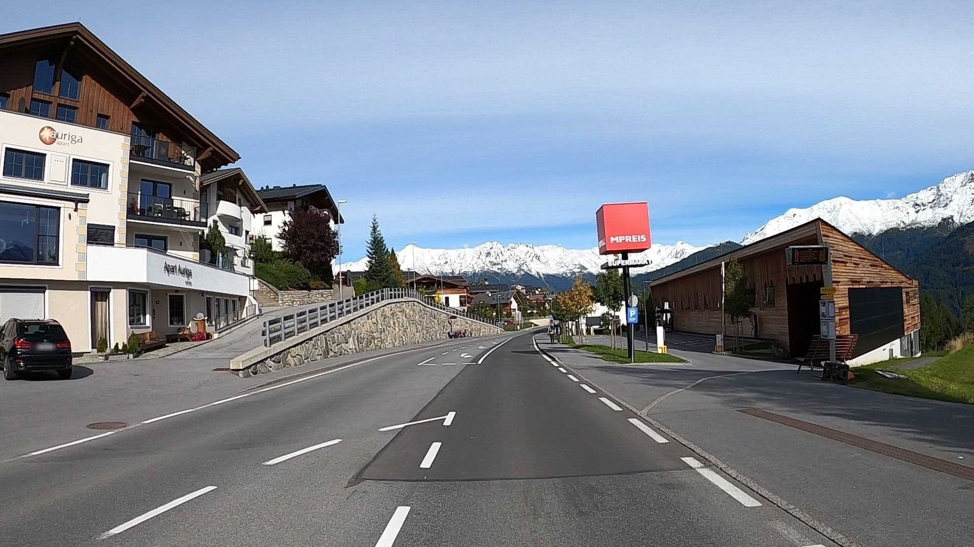 Street view near Aparthotel Auriga, Fiss