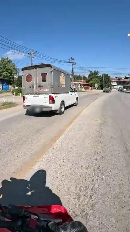 Street view near ปายกลางนา (Paiklangna), Pai — © julcnx (CC BY-SA · Mapillary)
