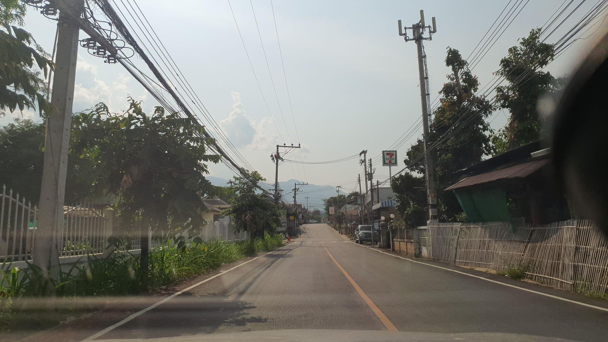 Street view near Unicorn Guest House And Restaurant, Pai — © jrcarlsen (CC BY-SA · Mapillary)