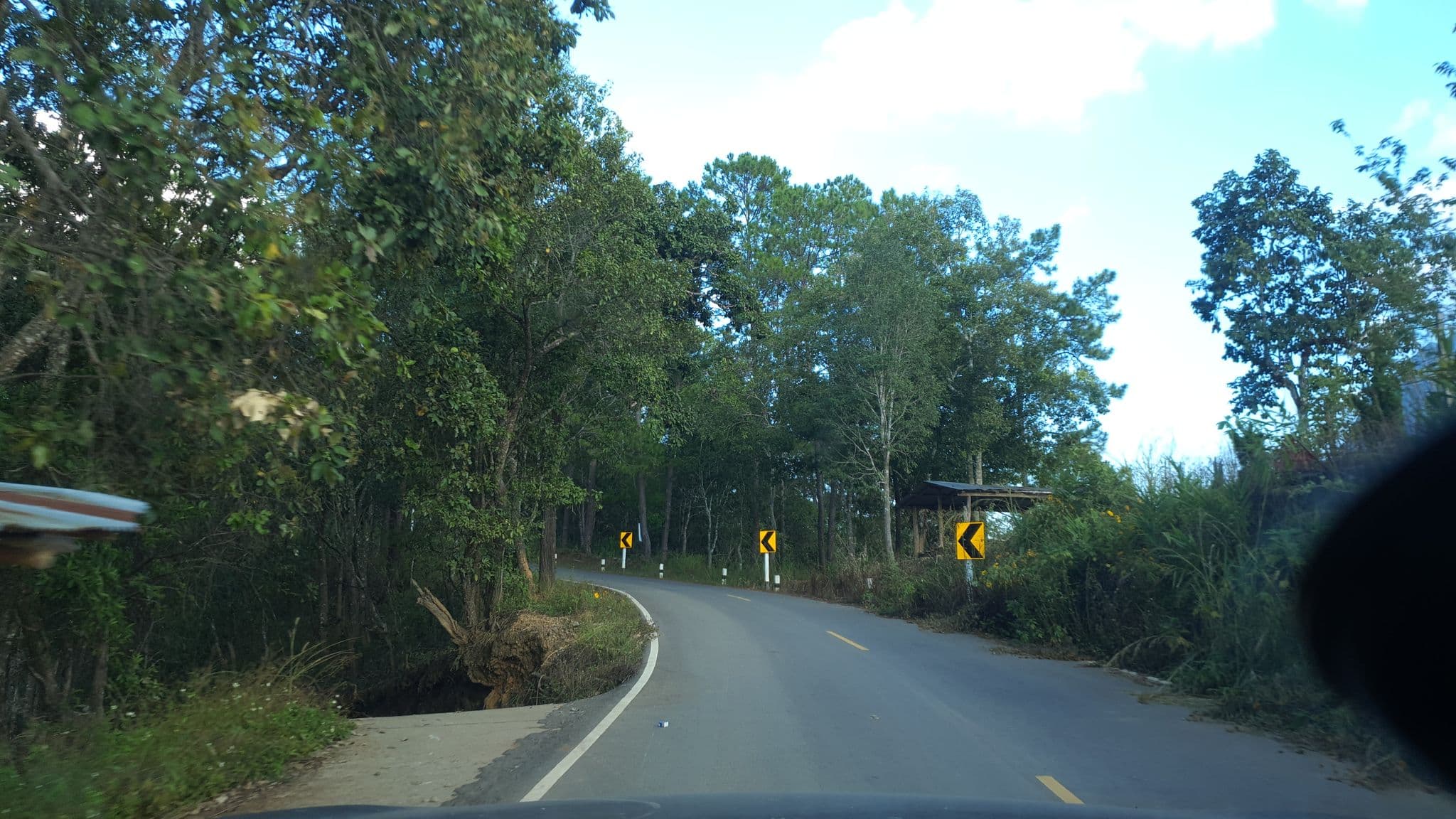 Street view near ลีซอ วิวสวย, Ban Mae Waen — © jrcarlsen (CC BY-SA · Mapillary)