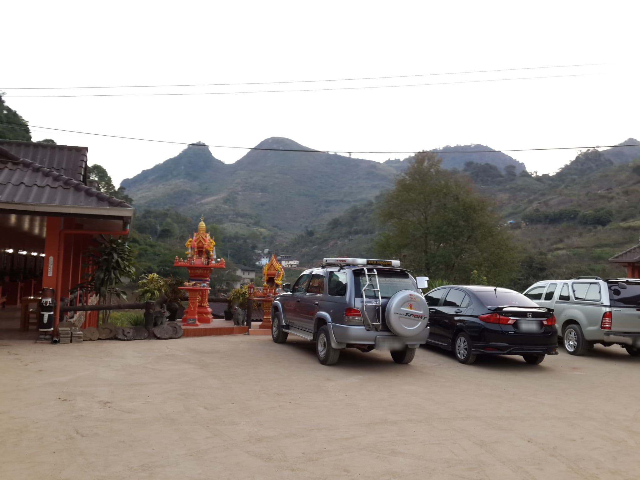 Street view near อ่างขาง บ้านสวน resort, Fang — © mishari (CC BY-SA · Mapillary)