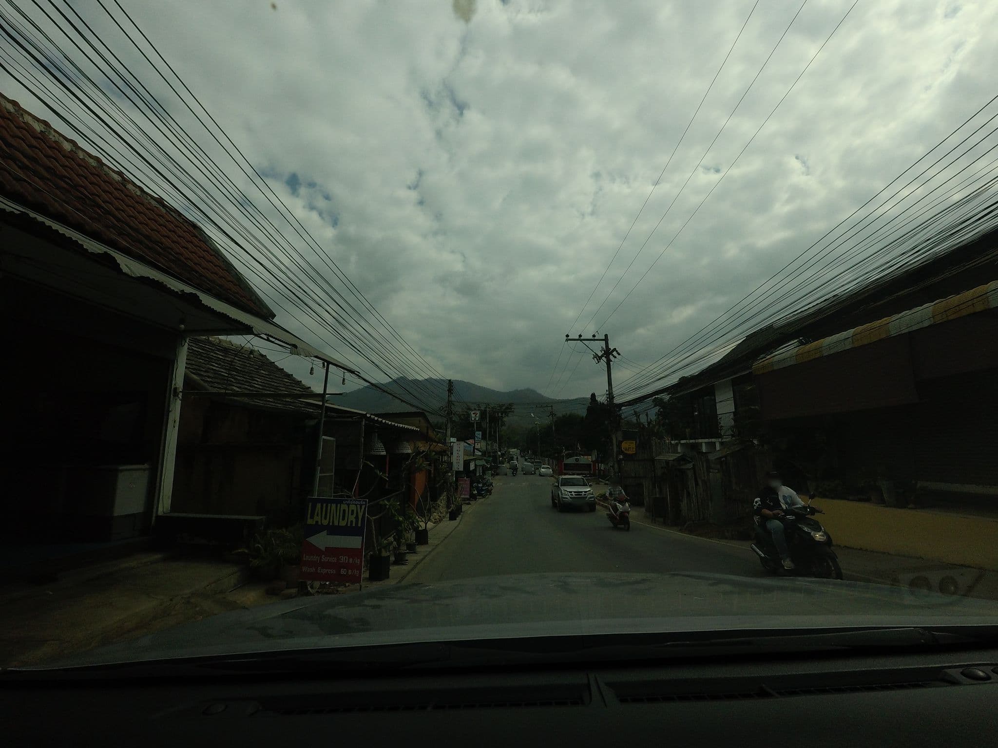 Street view near "Easy To Sleep" Guesthouse, Pai — © mishari (CC BY-SA · Mapillary)