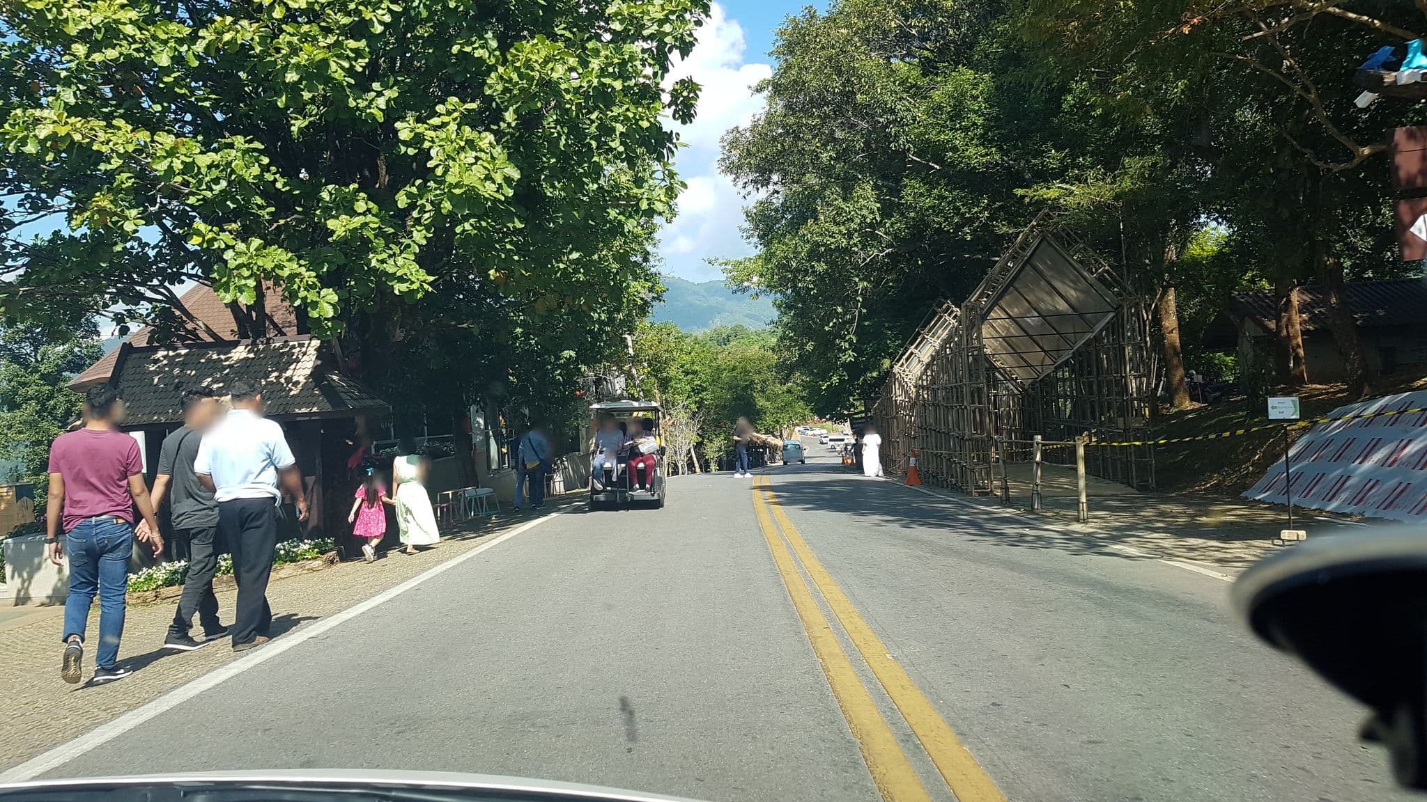 Street view near Doi Hom Fha, Mae Chan — © igorzo (CC BY-SA · Mapillary)