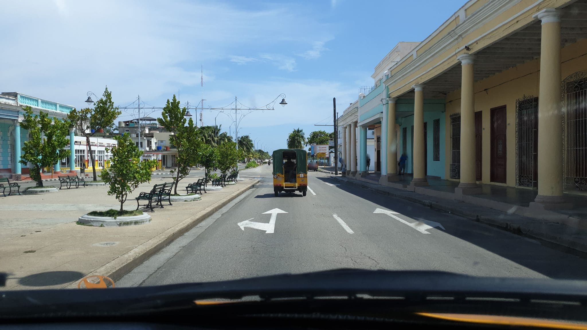 Street view near Casa Coty, Cienfuegos