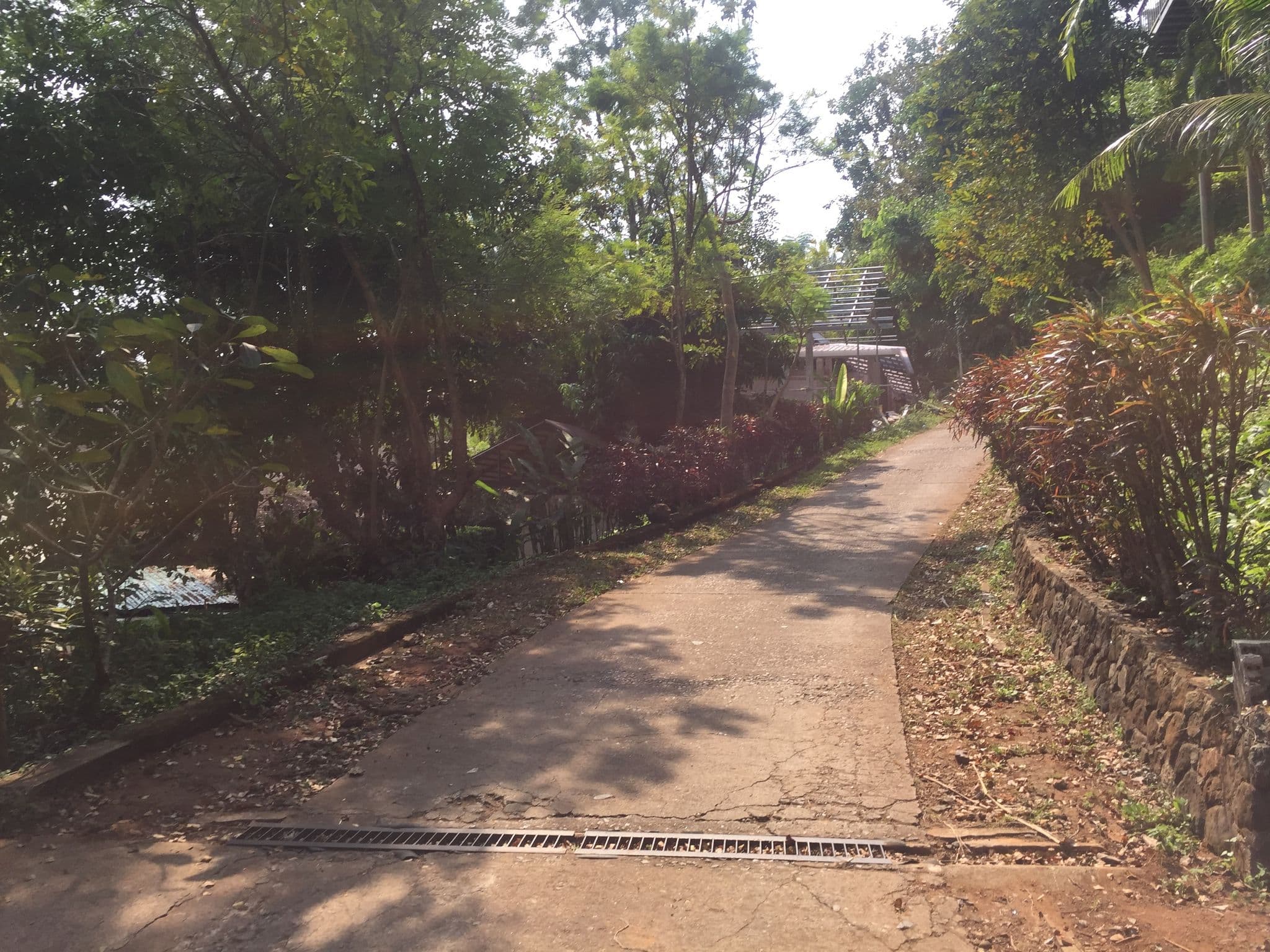 Street view near Cococape Resort Koh Mak, Ko Kood — © eme (CC BY-SA · Mapillary)