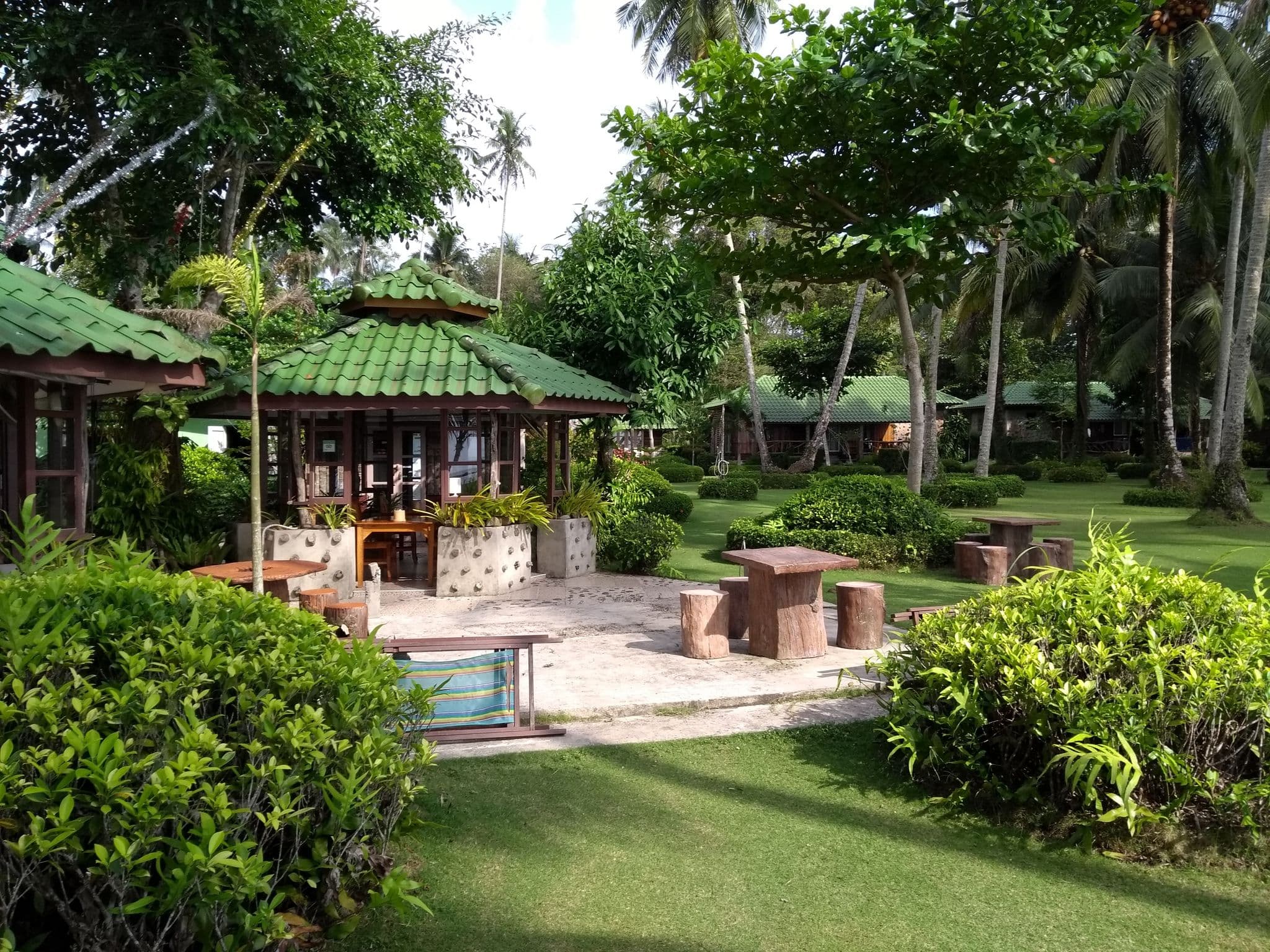 Street view near Dusita Resort Koh Kood, Ko Kood — © captainkoons (CC BY-SA · Mapillary)